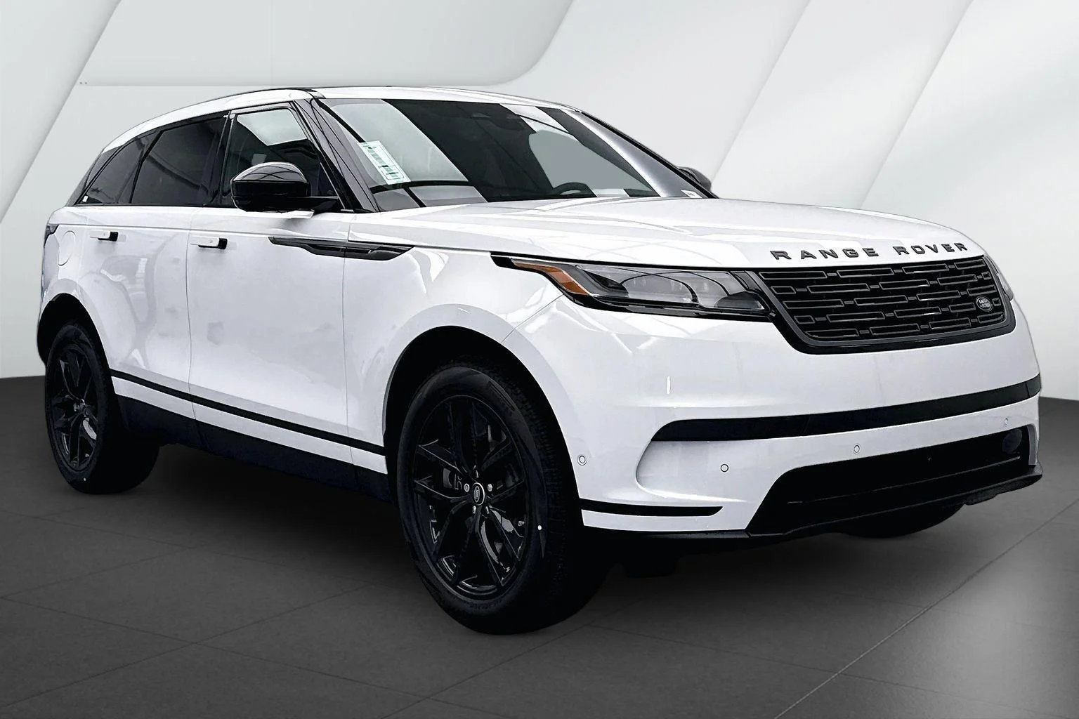 2026 Land Rover Range Rover Velar P250 S's photo