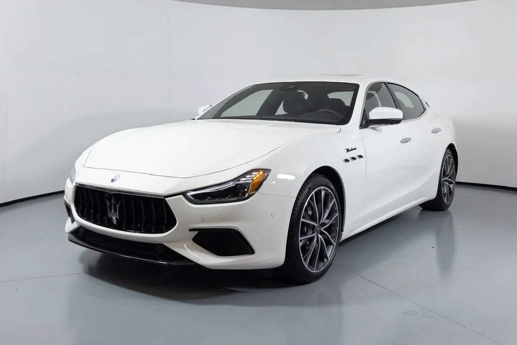 Used 2023 White Maserati Modena image 7