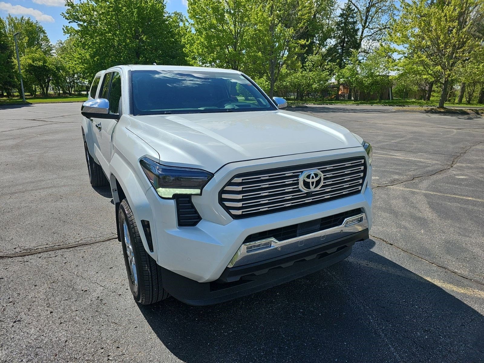 Used 2024 Pearl Toyota Limited image 7