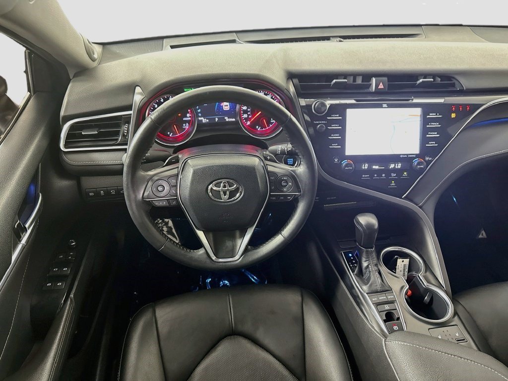 Used 2018 Wind Chill Pearl Toyota XSE V6 image 13