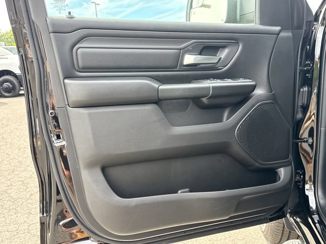 New 2026 Diamond Black Crystal Pearl-Coat Exterior Paint RAM Express image 18