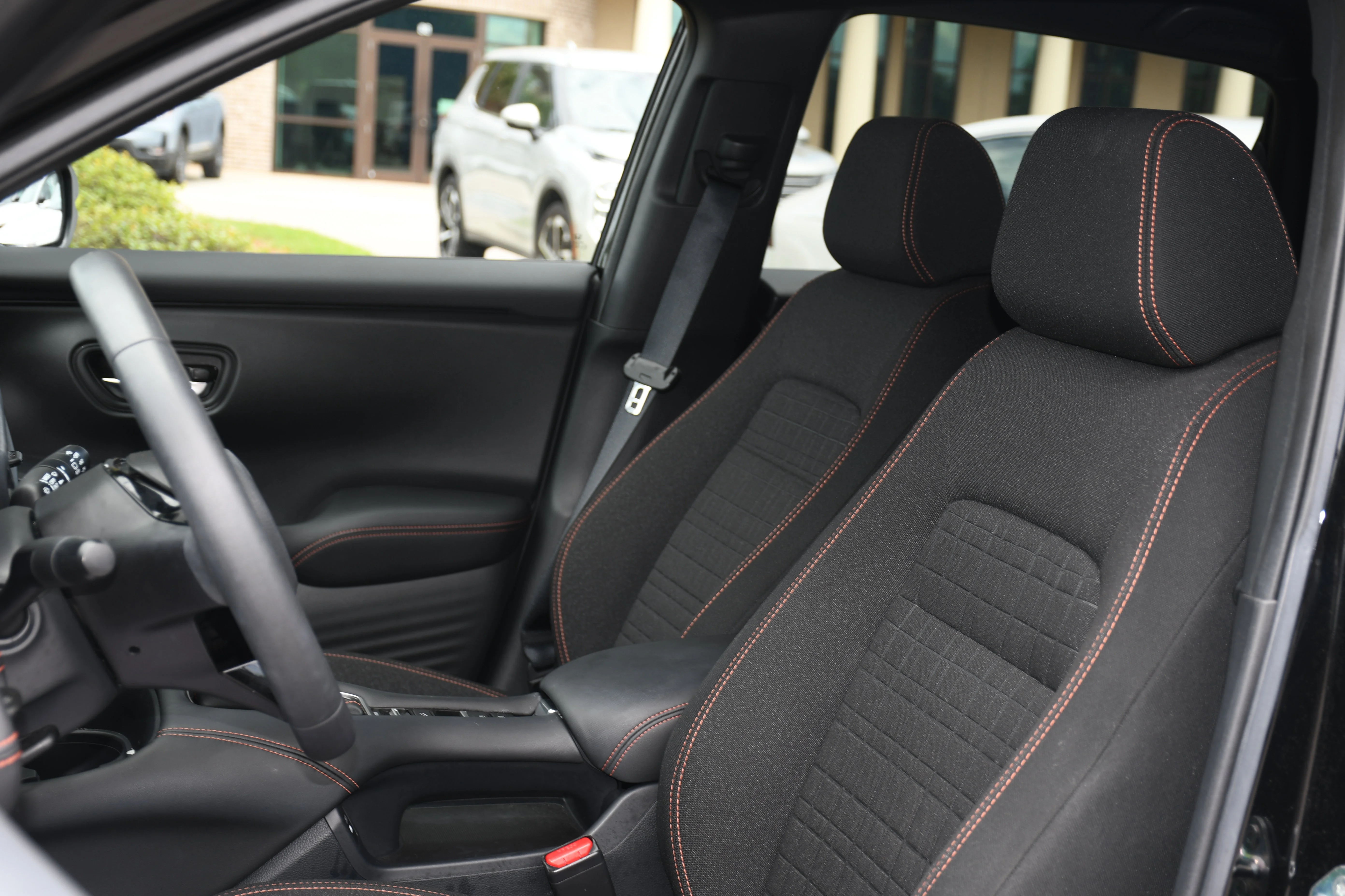 2025 Honda HR-V Sport - Photo 11