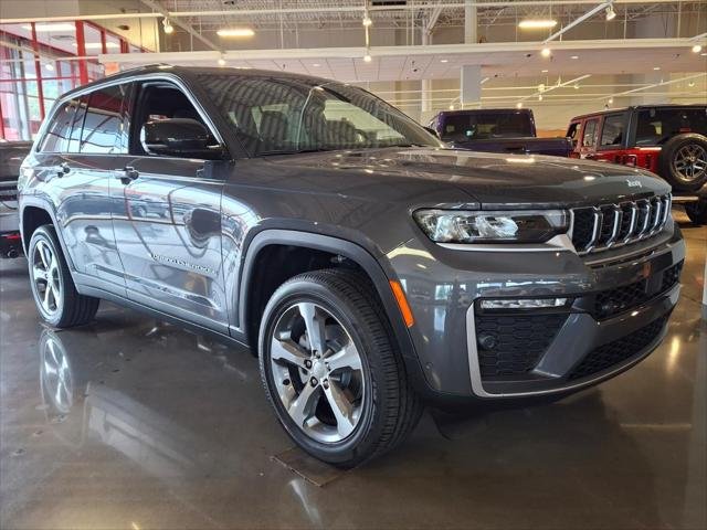 New 2026 Baltic Gray Metallic Clearcoat Jeep Limited image 2