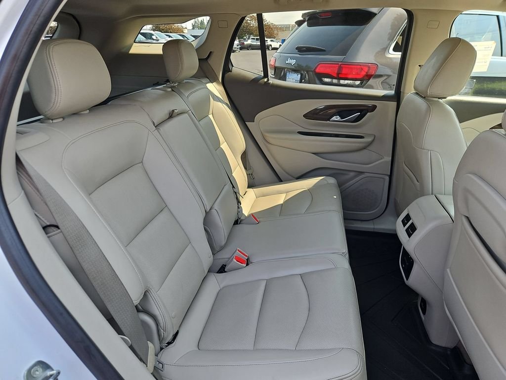 Used 2020 White Frost Tricoat GMC Denali image 27