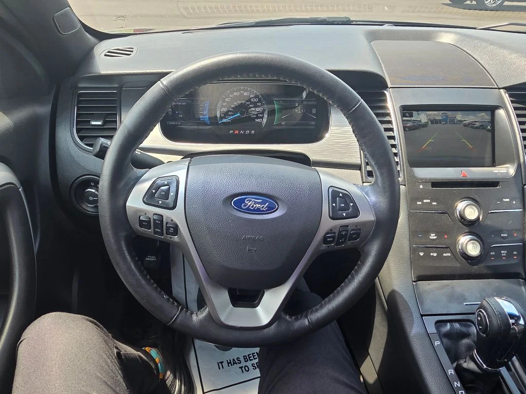 Used 2015 Magnetic Metallic Ford SEL image 17