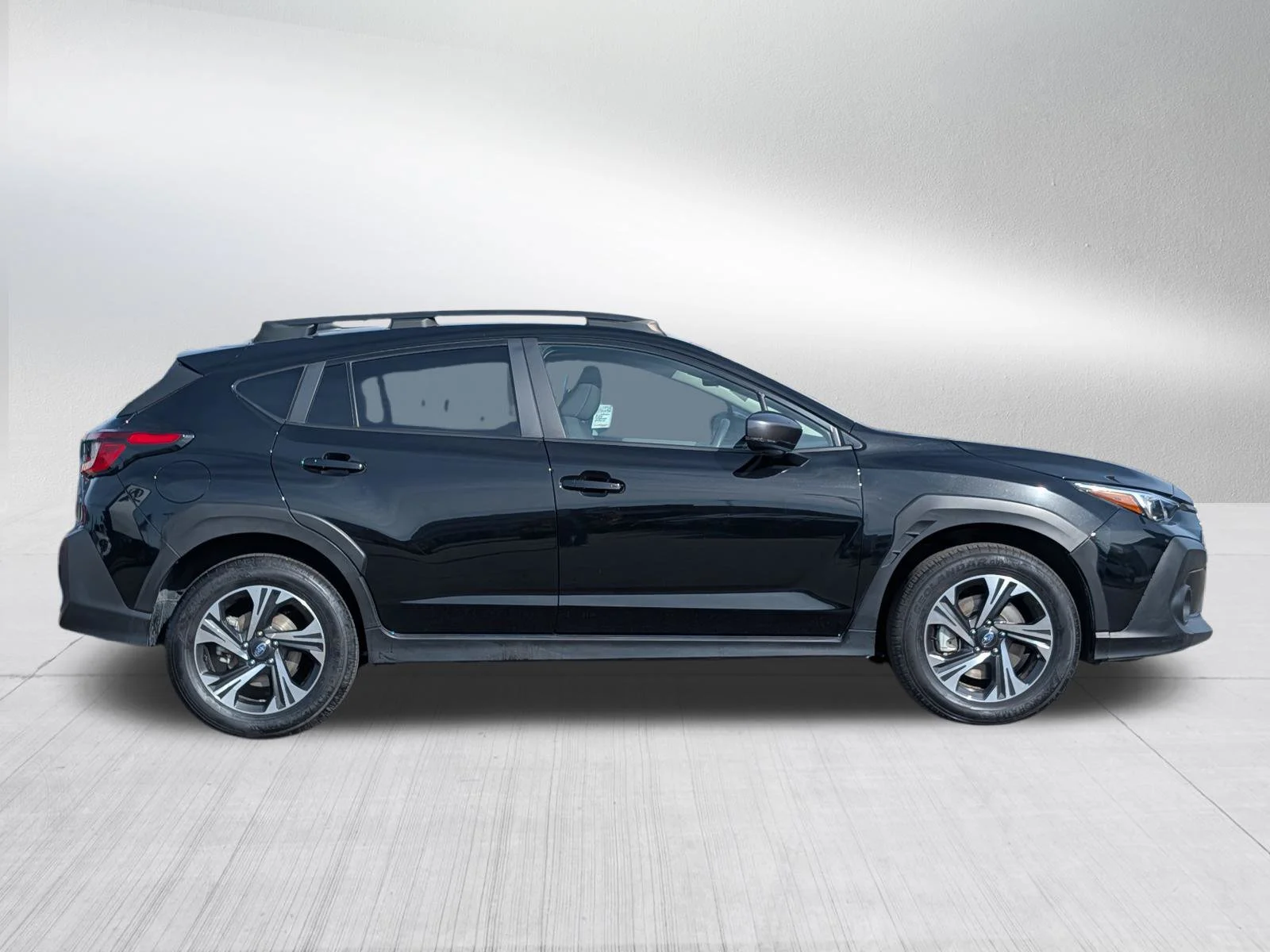 Used 2025 Crystal Black Silica Subaru Premium image 8