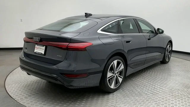 Used 2025 Gray Audi Premium Plus image 8