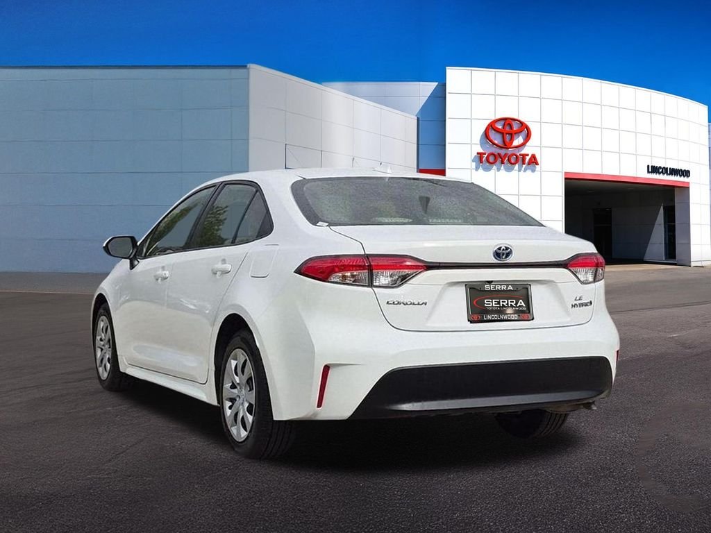 Used 2023 White Toyota LE image 13