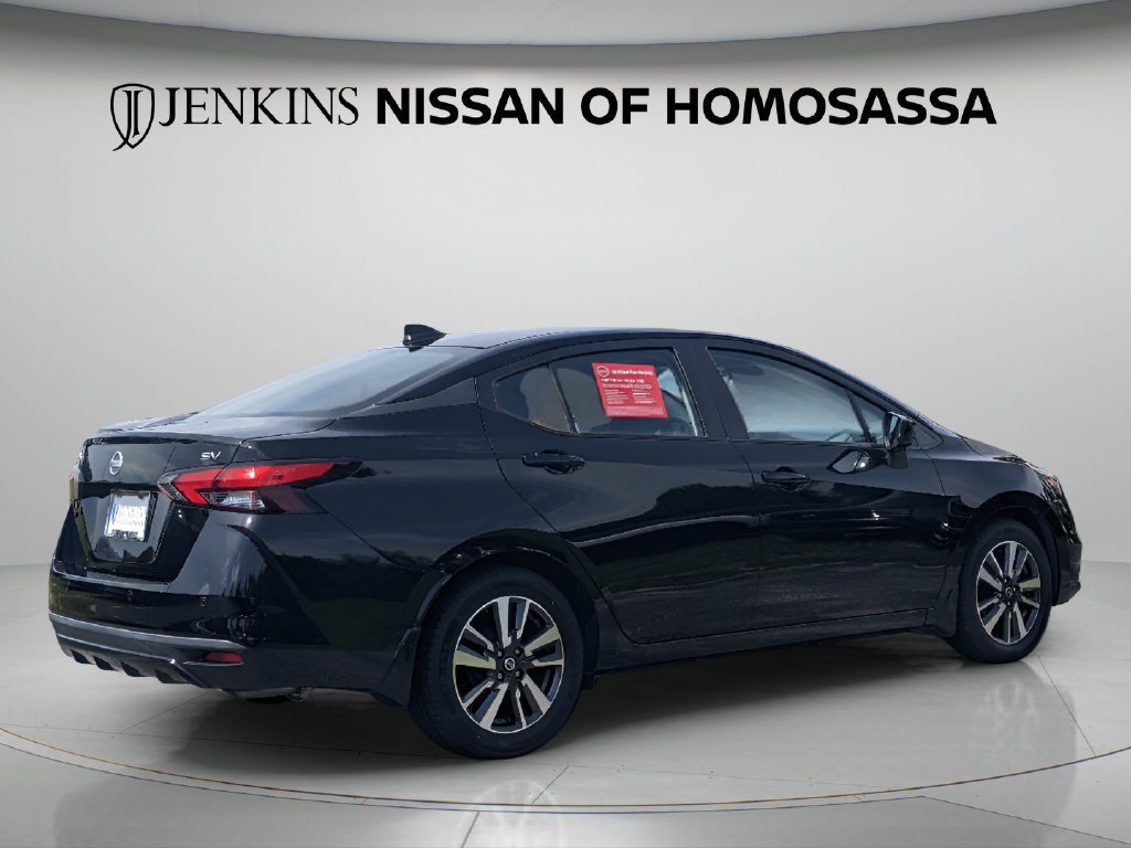 Used 2022 Black Nissan 1.6 SV image 9