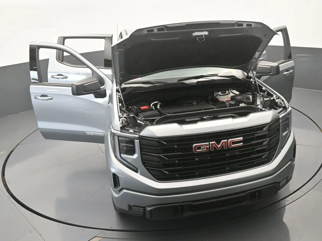 Used 2025 Sterling Metallic GMC Elevation image 67