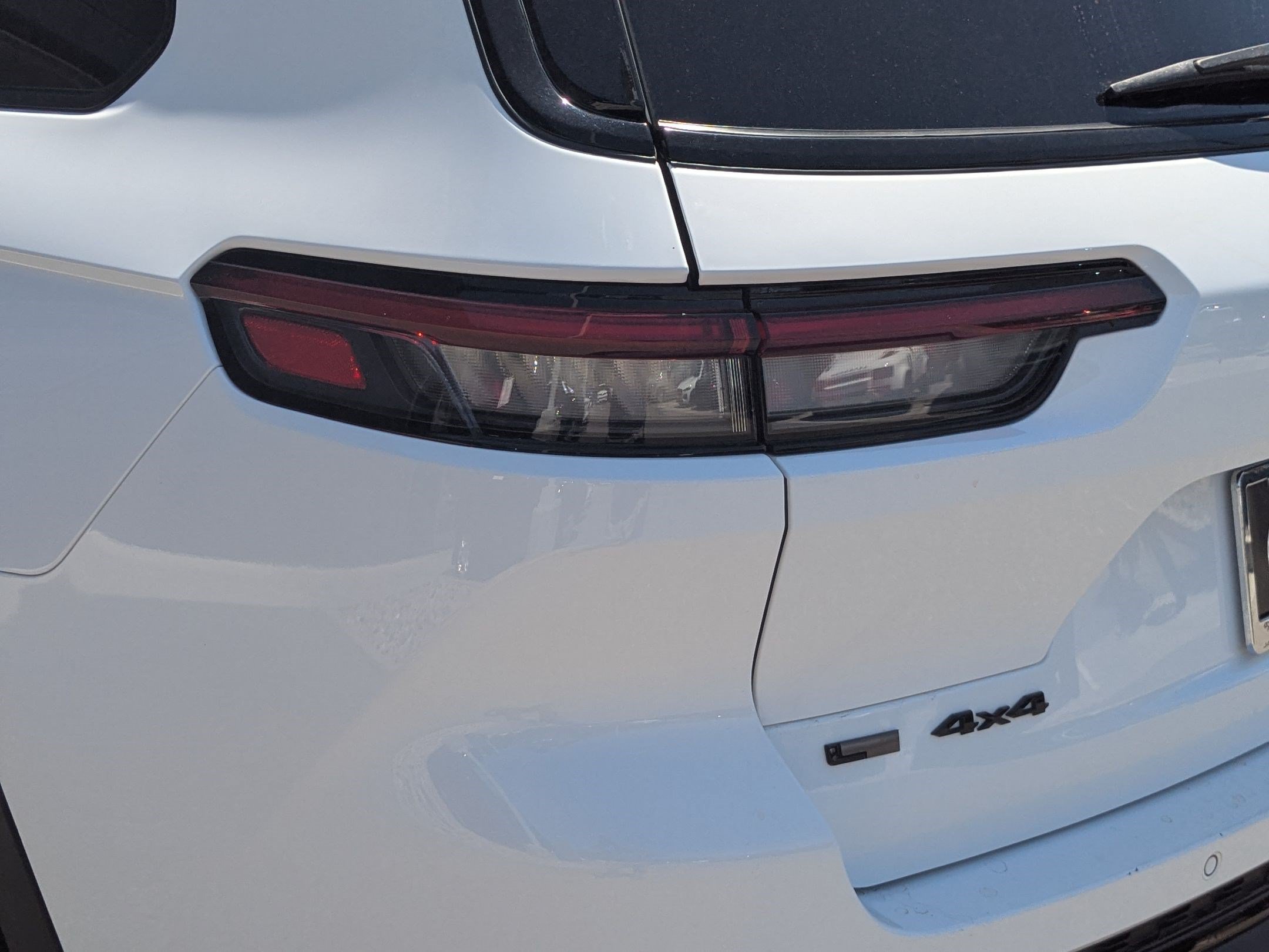 Used 2021 Bright White Clearcoat Jeep Altitude image 10