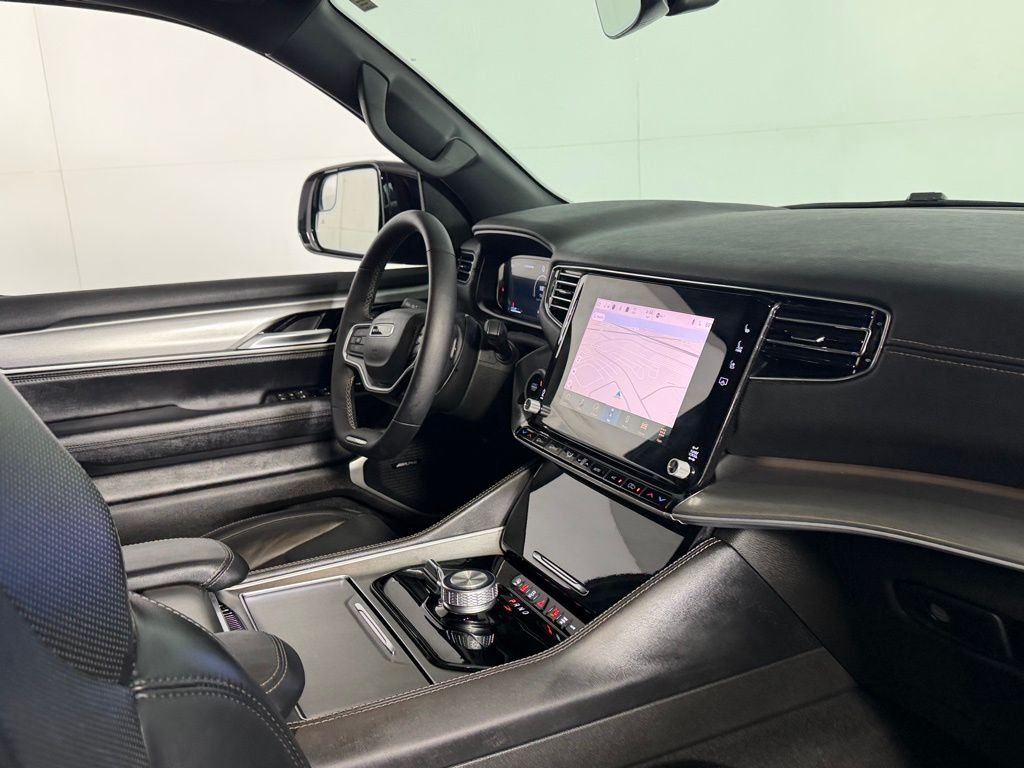 Used 2025 Bright White Clearcoat Jeep  image 29