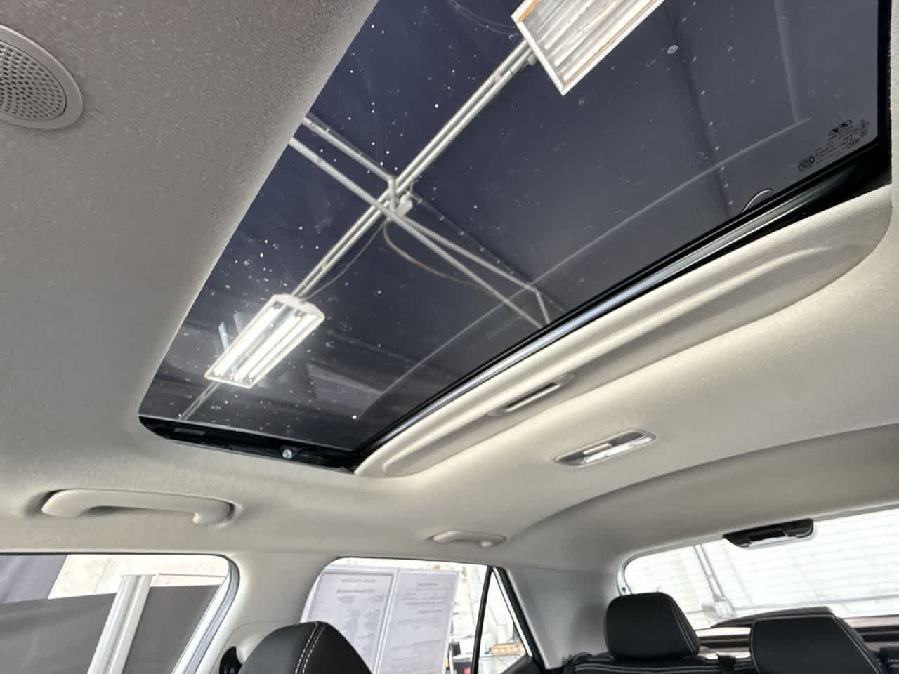 2025 Hyundai Venue SEL - Photo 17