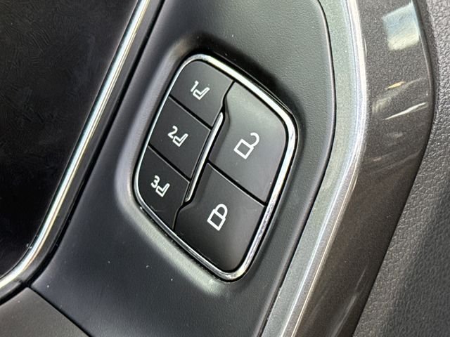 Used 2022 White Ford Tremor image 21