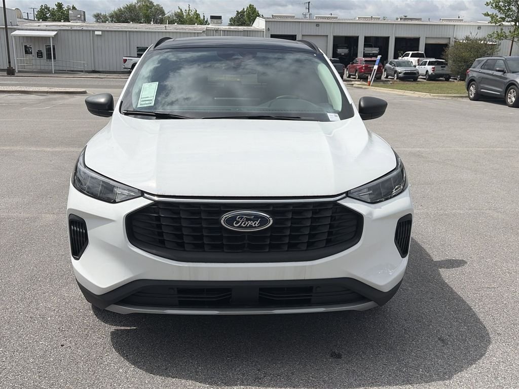 Used 2025 White Ford Active image 10