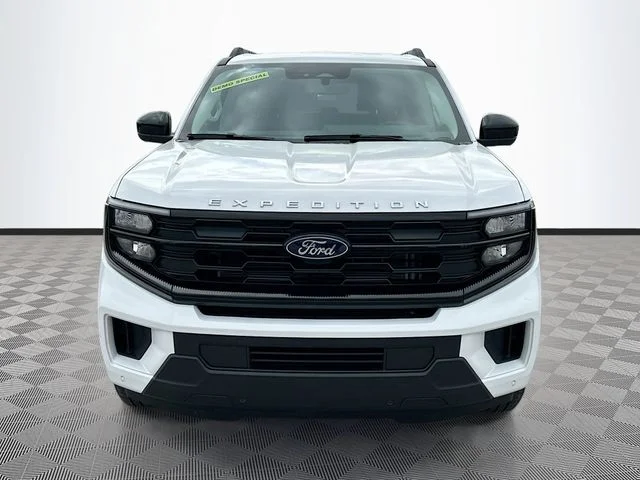 New 2026 Oxford White Ford Active image 2