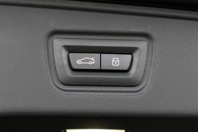 New 2027 Frozen Deep Grey BMW Base image 40