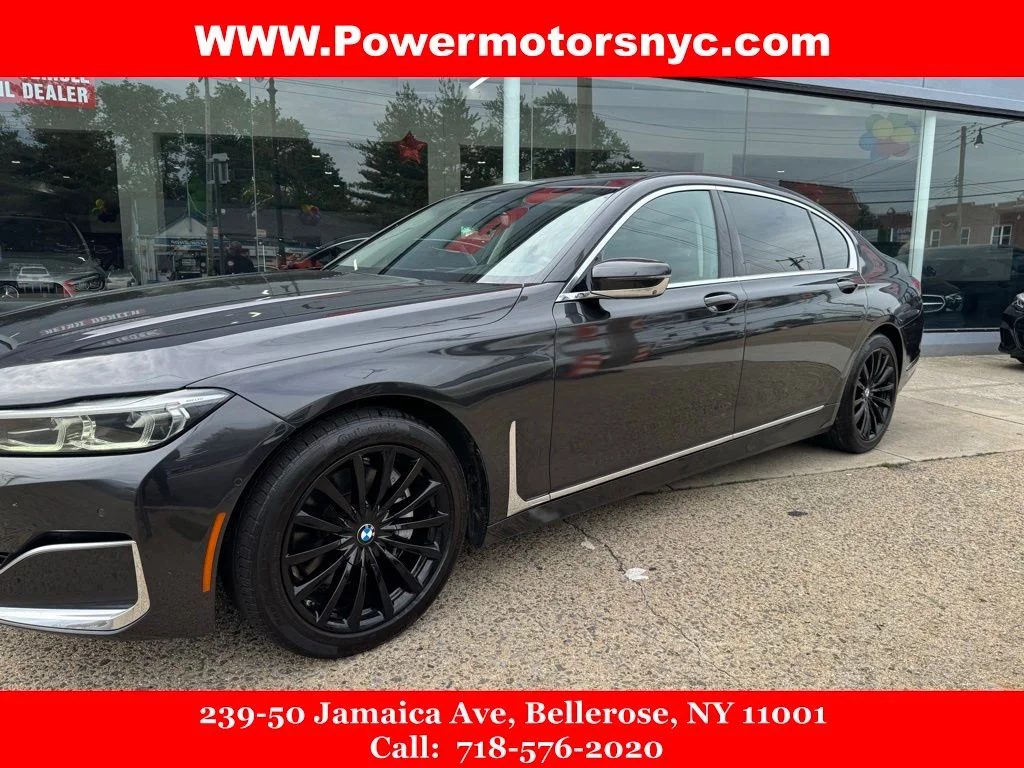 2022 BMW 7 Series 740i xDrive's photo