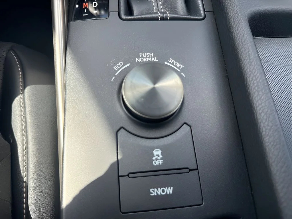 Used 2016 Black Lexus 200t image 23