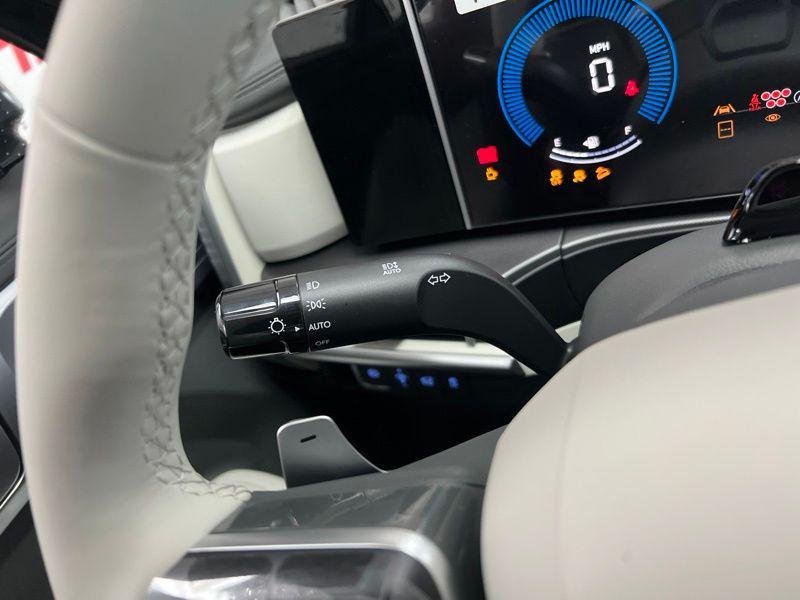 New 2027 Gray Hyundai SEL AWD image 20