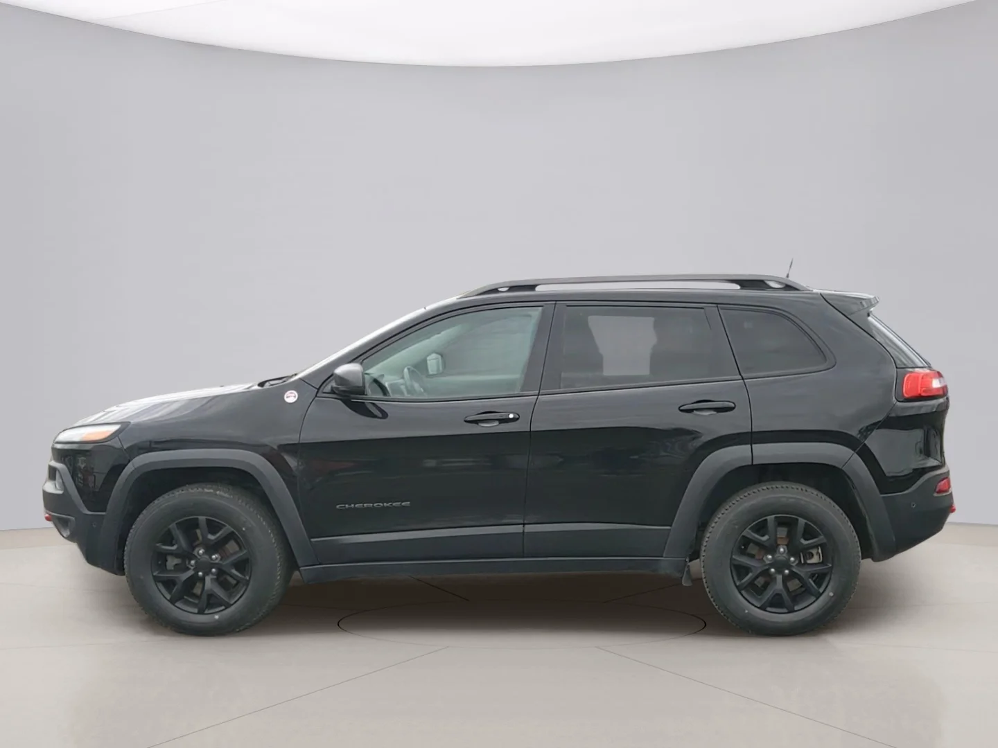 Used 2018 Black Jeep TRAILHAWK image 2