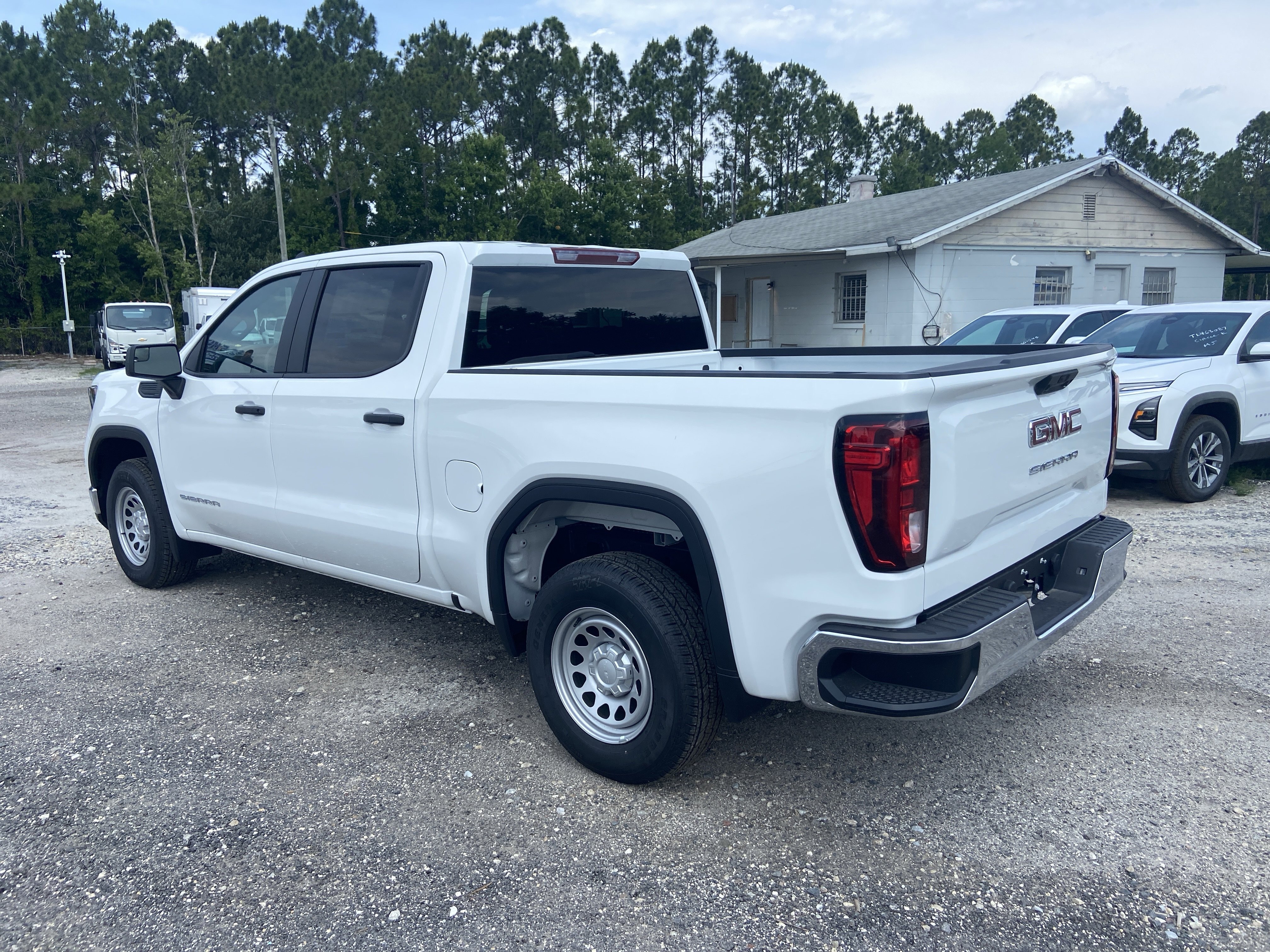 New 2026 Summit White GMC Pro image 3