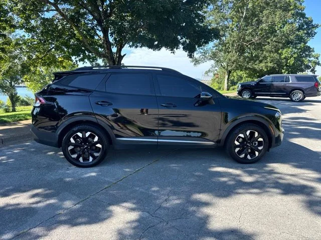 Used 2023 Black Kia X-Line image 9