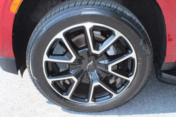 Used 2021 CHERRY RED TINTCOAT Chevrolet RST image 5