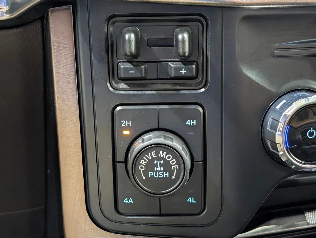Certified Used 2024 Agate Black Metallic Ford King Ranch image 8