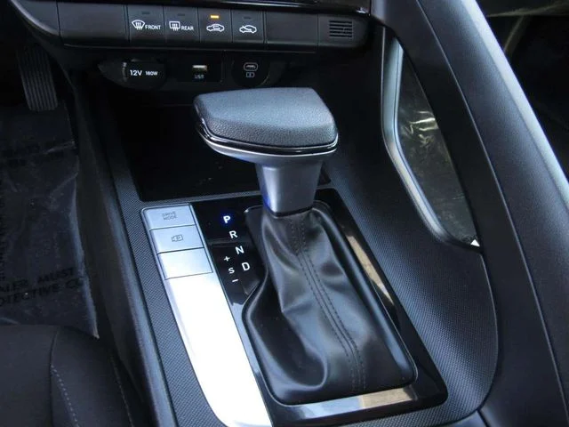 Used 2024 Gray Hyundai SEL image 19