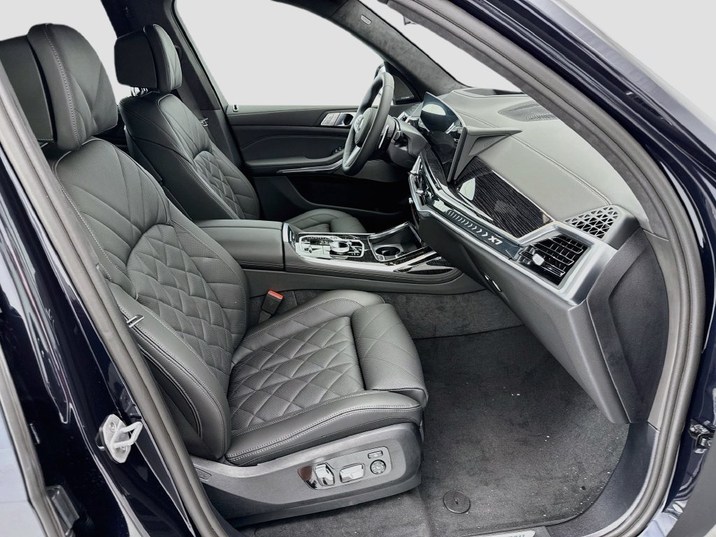 New 2027 Carbon Black Metallic BMW xDrive40i image 19