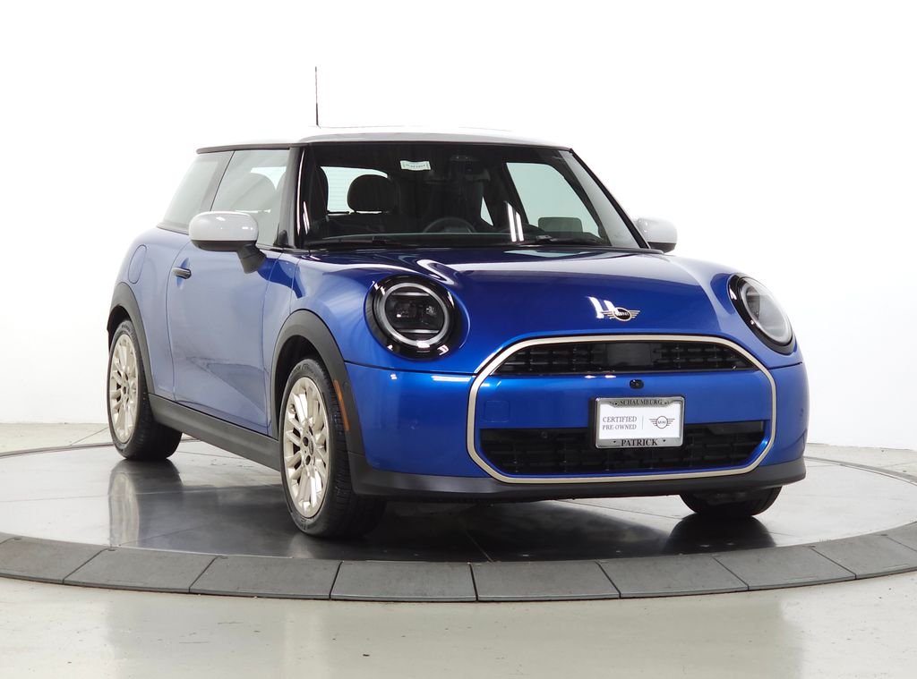 2025 MINI Hardtop Cooper's photo