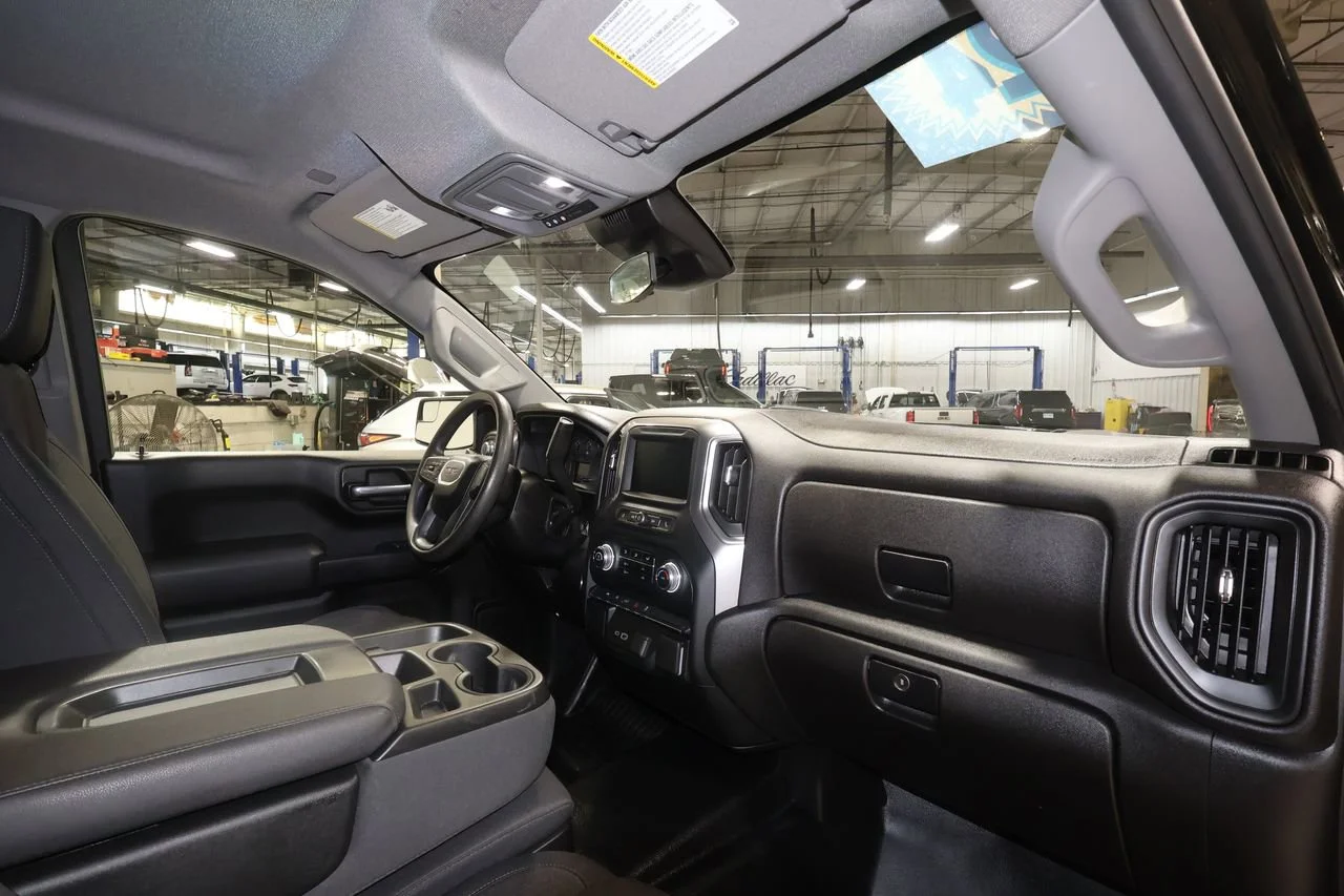 Used 2024 Onyx Black GMC Pro image 27