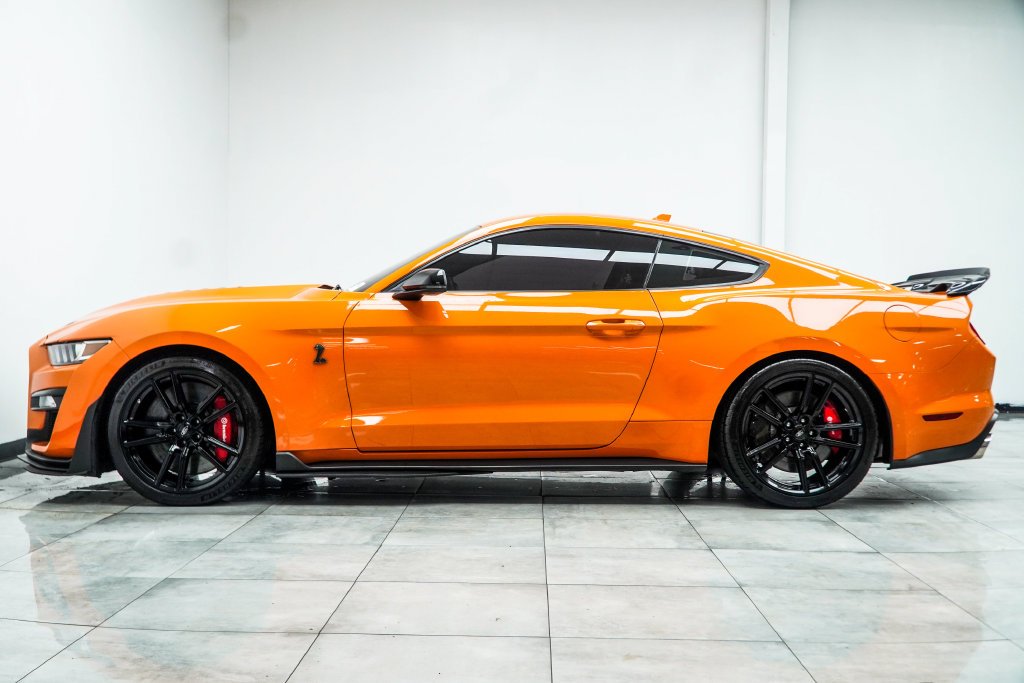 Used 2021 Orange Ford Shelby GT500 image 18