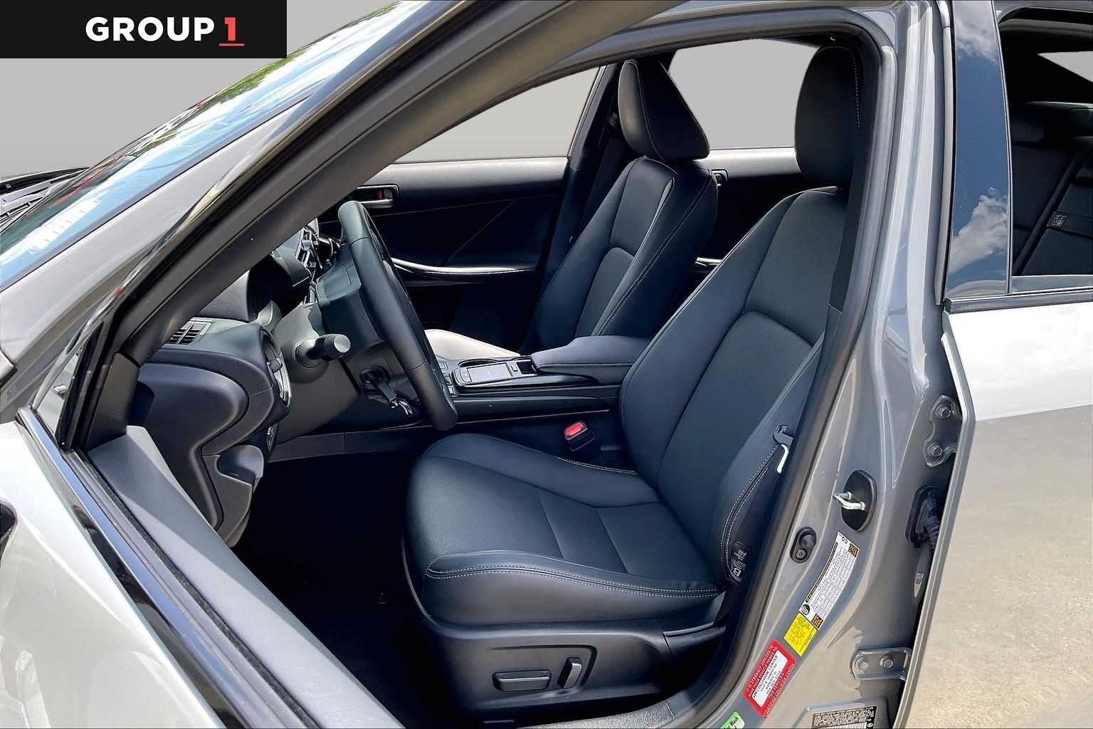 Used 2025 Incognito Lexus F SPORT Design image 7