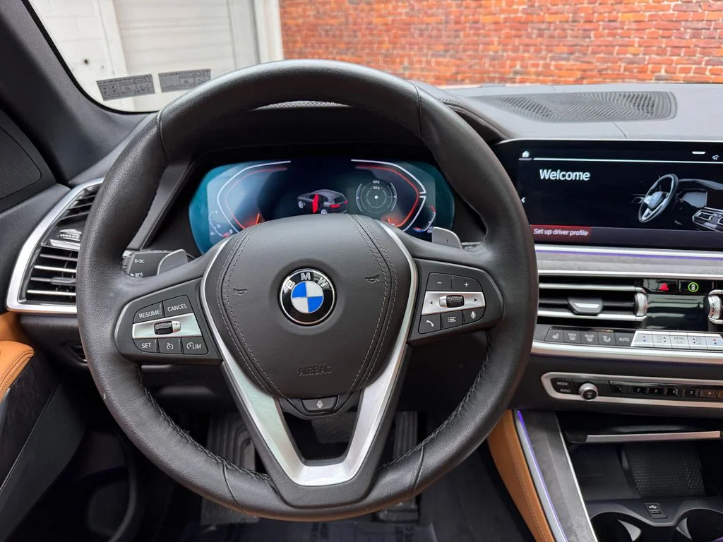 Used 2022 White BMW xDrive40i image 14