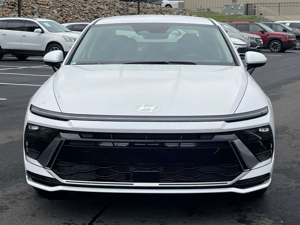 Certified Used 2026 White Hyundai SEL Sport image 8