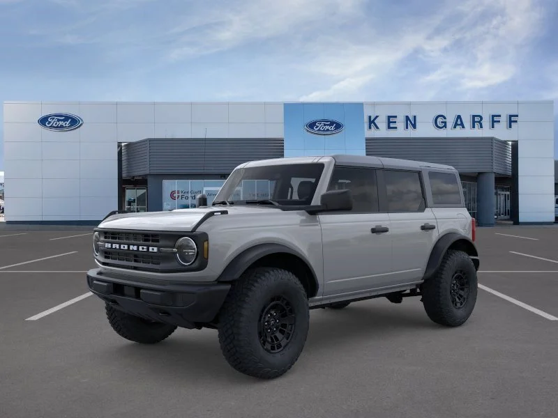 2026 Ford Bronco Base 4x4's photo