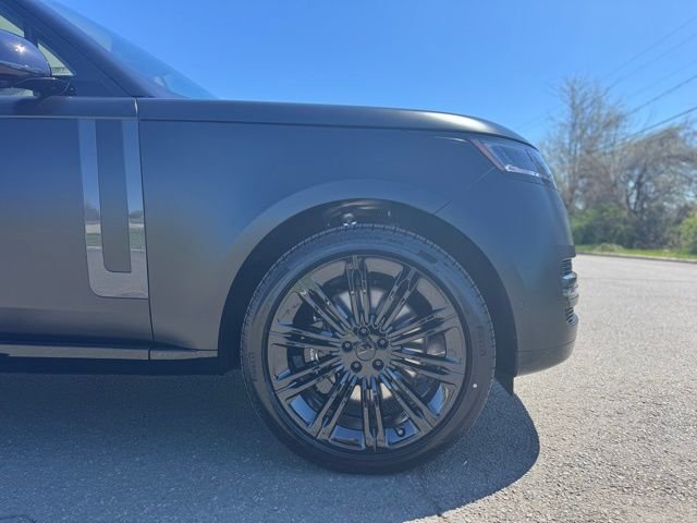 New 2026 Obsidian Black Satin Land Rover SE  LWB 7 SEAT image 9