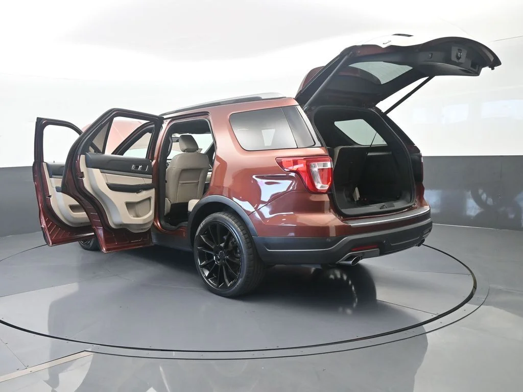 Used 2018 Cinnamon Glaze Metallic Ford XLT image 73