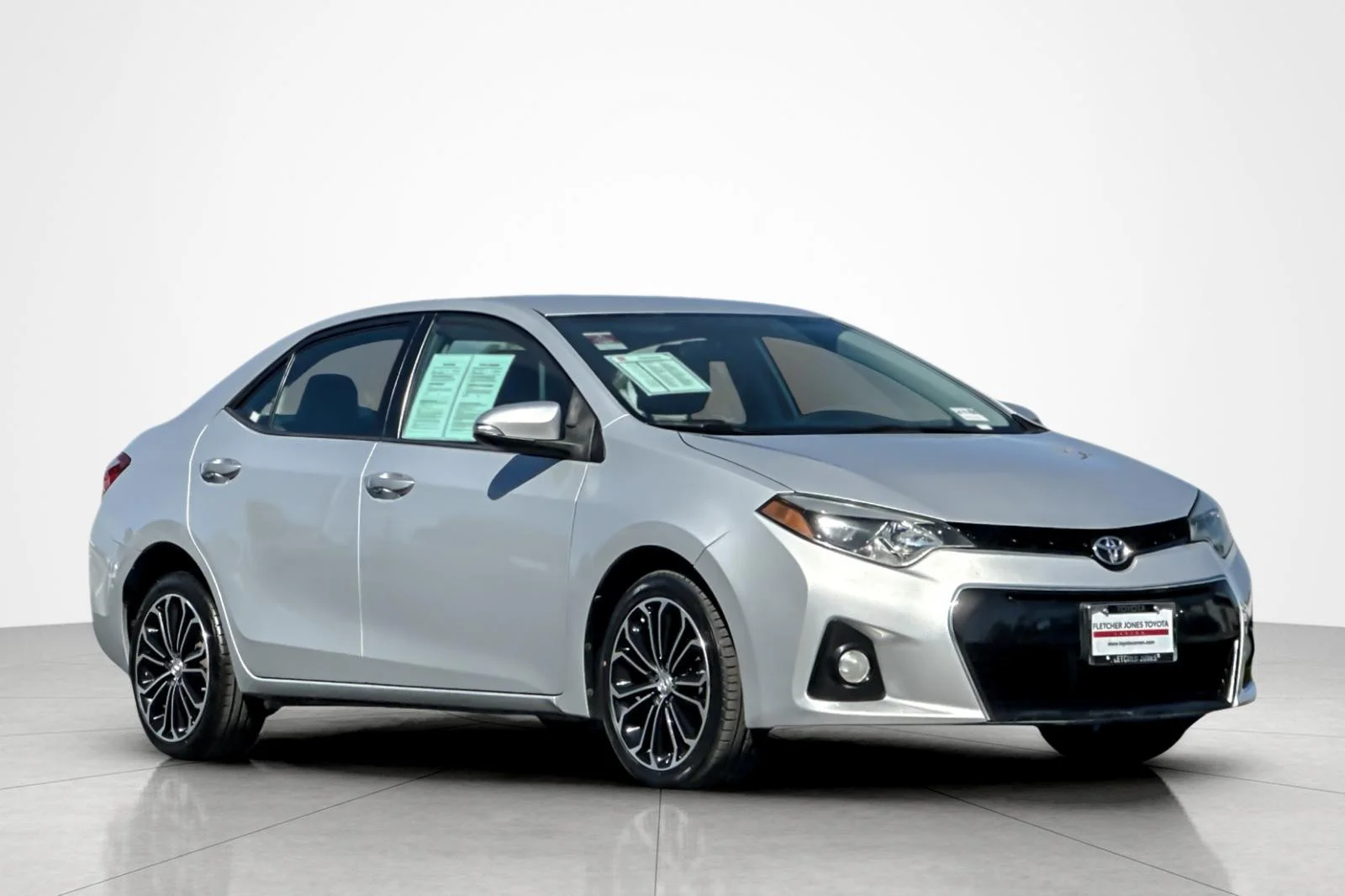 Used 2014 CLASSIC SILVER Toyota S Plus image 7