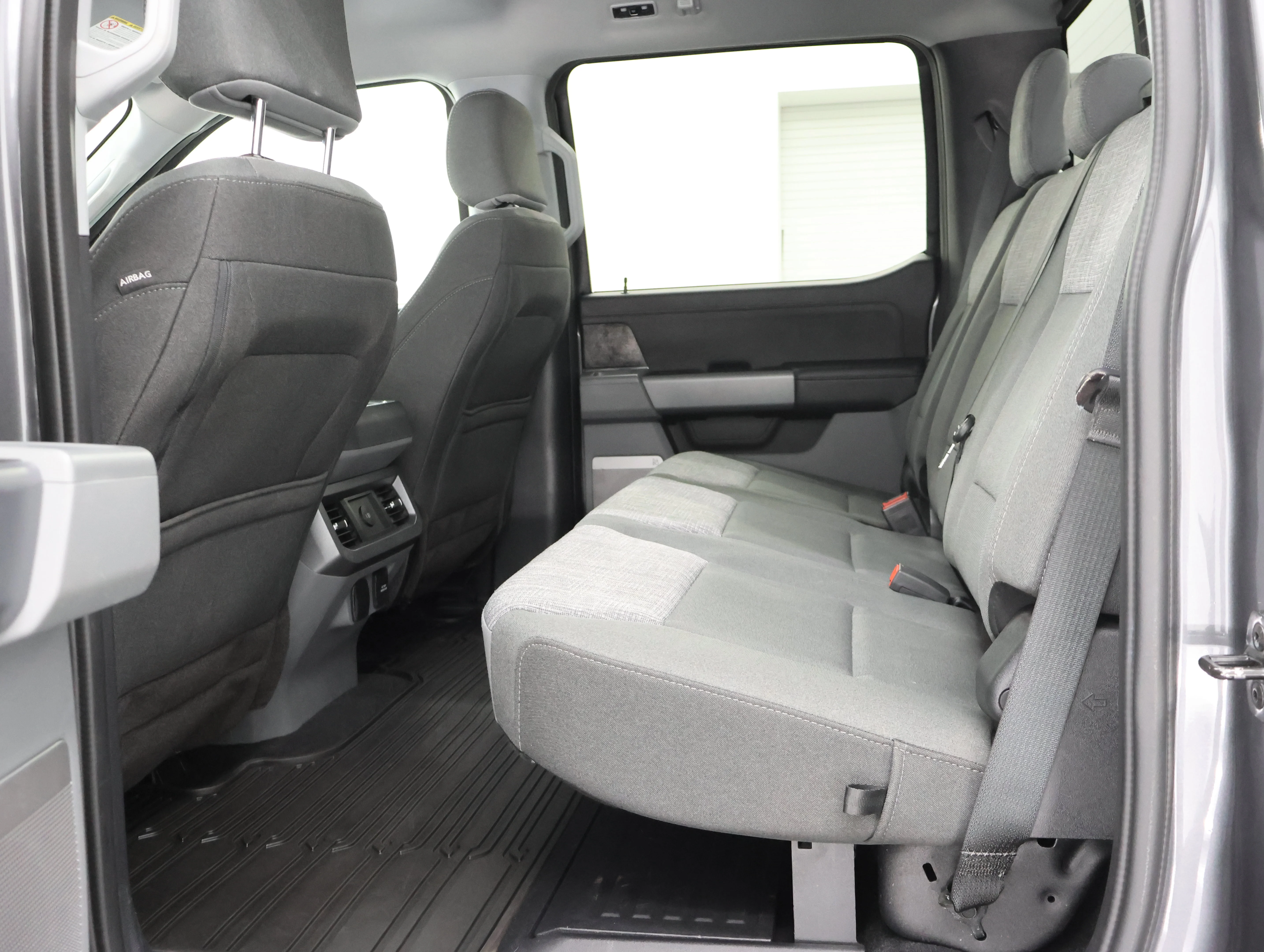 Used 2023 Carbonized Gray Metallic Ford XLT image 9