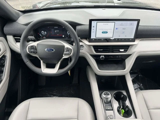 New 2027 Black Ford Active image 9