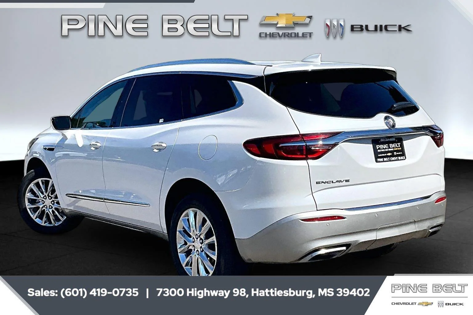 Used 2021 White Frost Tricoat Buick Premium image 2