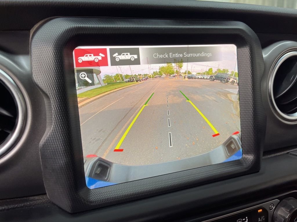 Used 2023 Blue Pearl Jeep Rubicon image 34