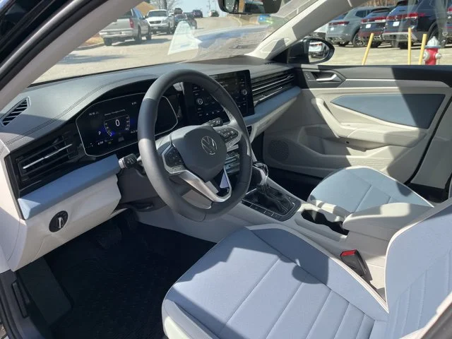 New 2026 Black Volkswagen 1.5T SE image 6