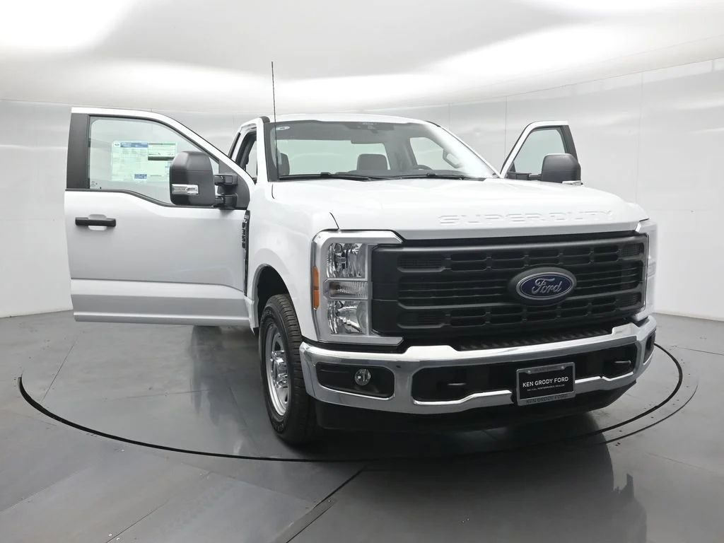 New 2026 Oxford White Ford XL image 22