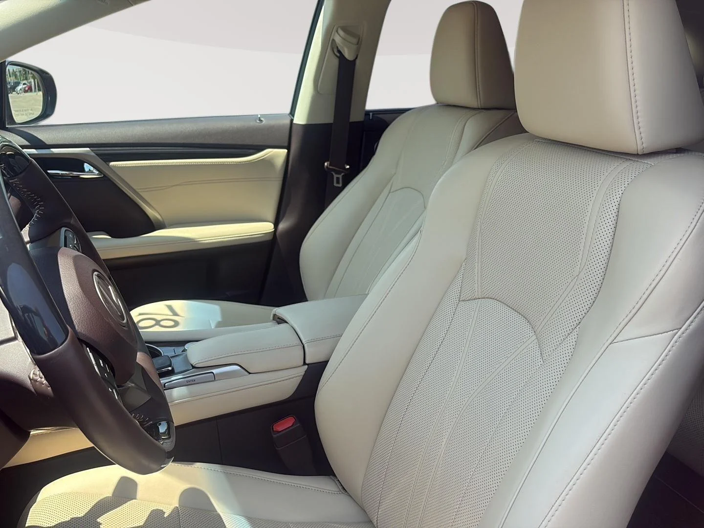 Used 2018 Matador Red Mica Lexus  image 10