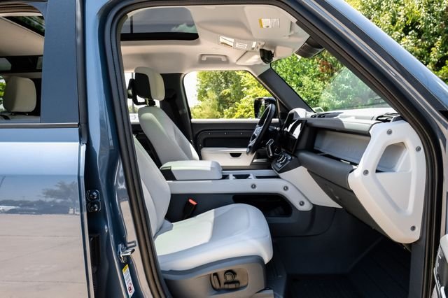 Used 2026 Blue Land Rover S image 42
