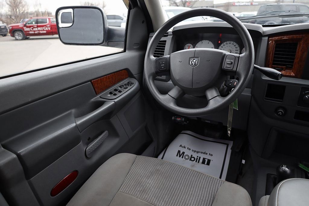 Used 2006 Bright White Dodge SLT image 19